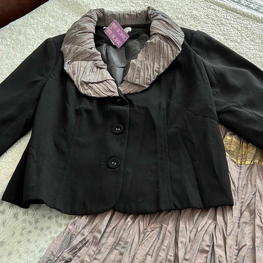 Jacket/skirt suit/evening wear/cruise wear